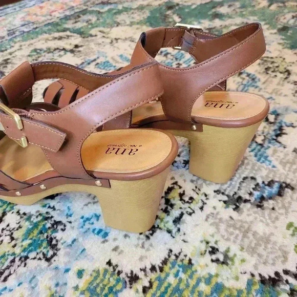 NWT A.n.a‎ Brown Strappy Closed Toe Block Heal Sandals, Size 11M - Picture 5 of 8